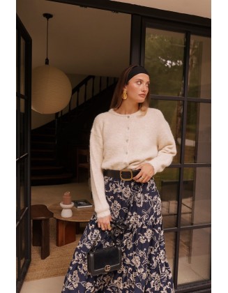 Falda Larisa