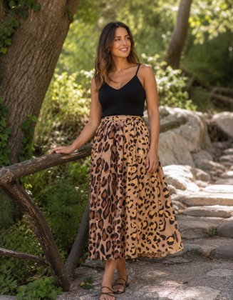 Falda Leona